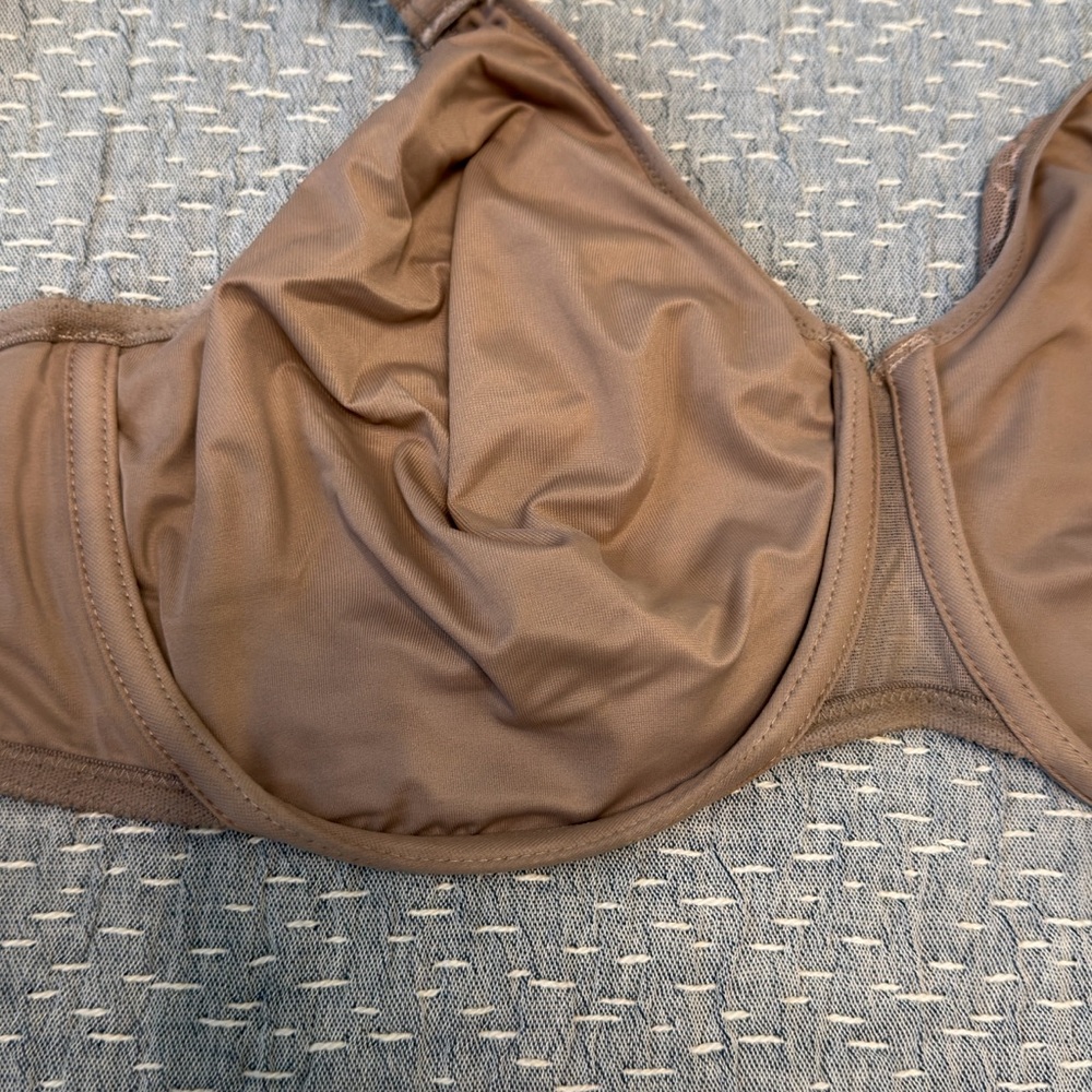 Chantelle Lace Bra in Tan/Brown - Picture 5 of 6